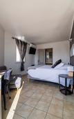 Туры в отель Les Loges du Luberon Туры в отель Les Loges du Luberon