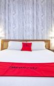 Туры в отель RedDoorz Plus near RS Hasan Sadikin Туры в отель RedDoorz Plus near RS Hasan Sadikin