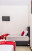 Туры в отель RedDoorz near Alun Alun Bandung 2 Туры в отель RedDoorz near Alun Alun Bandung 2
