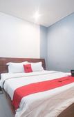 Туры в отель RedDoorz Plus near Green Pramuka Square Mall Туры в отель RedDoorz Plus near Green Pramuka Square Mall