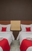Туры в отель RedDoorz Syariah Near Kota Cinema Mall Jatiasih Туры в отель RedDoorz Syariah Near Kota Cinema Mall Jatiasih