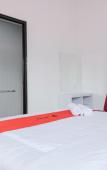 Туры в отель RedDoorz Near Kota Tua 2 Туры в отель RedDoorz Near Kota Tua 2