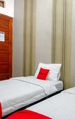 Туры в отель RedDoorz Near Stasiun Purwosari Туры в отель RedDoorz Near Stasiun Purwosari