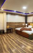 Туры в отель India Hotel - Mall Road Nainital - Lake View Туры в отель India Hotel - Mall Road Nainital - Lake View