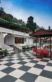 Туры в отель India Hotel - Mall Road Nainital - Lake View Туры в отель India Hotel - Mall Road Nainital - Lake View