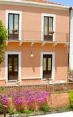 Туры в отель Villa Bonaccorso - antica e maestosa villa con piscina ai piedi dell'Etna Туры в отель Villa Bonaccorso - antica e maestosa villa con piscina ai piedi dell'Etna