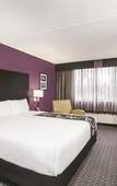 Туры в отель La Quinta Inn & Suites by Wyndham Clifton/Rutherford Туры в отель La Quinta Inn & Suites by Wyndham Clifton/Rutherford