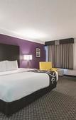 Туры в отель La Quinta Inn & Suites by Wyndham Clifton/Rutherford Туры в отель La Quinta Inn & Suites by Wyndham Clifton/Rutherford