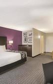 Туры в отель La Quinta Inn & Suites by Wyndham Clifton/Rutherford Туры в отель La Quinta Inn & Suites by Wyndham Clifton/Rutherford
