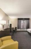 Туры в отель La Quinta Inn & Suites by Wyndham Clifton/Rutherford Туры в отель La Quinta Inn & Suites by Wyndham Clifton/Rutherford