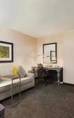 Туры в отель Hilton Garden Inn Westbury Туры в отель Hilton Garden Inn Westbury