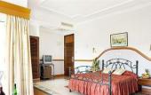 Туры в отель Castle Royal Hotel Туры в отель Castle Royal Hotel
