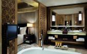 Туры в отель The Ritz-Carlton Hong Kong Туры в отель The Ritz-Carlton Hong Kong