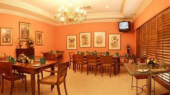 Туры в Courtleigh Hotel and Suites