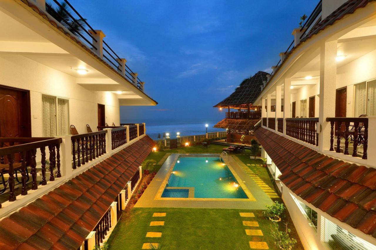 Crystal boutique beach resort 5. Luxury Resort Казахстан. Варкала отель White Lotus Resort Hotel. 5 Mile Beach Resort Hotel Индия. Kerala Beach.