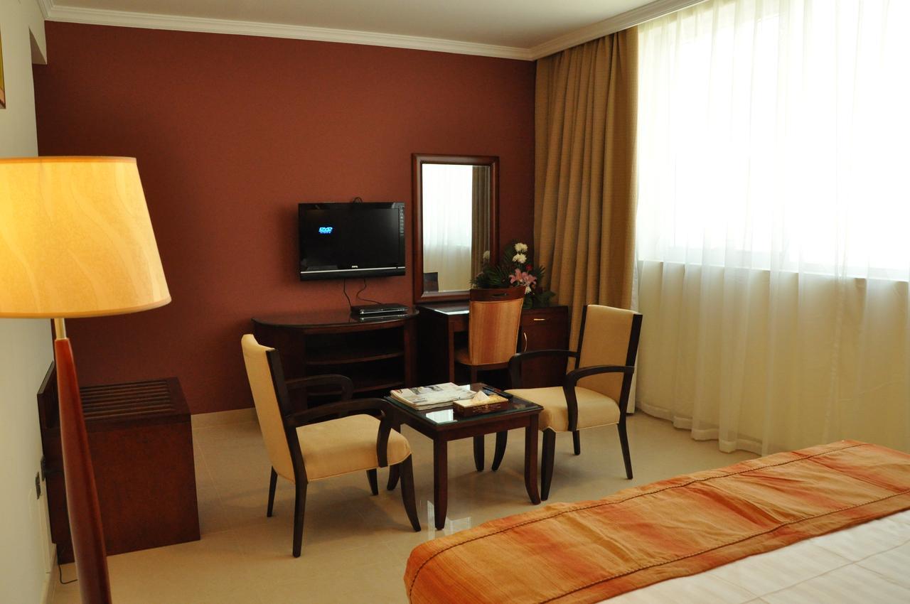 He hotel apartments. Royal Ascot Hotel Apartment 4*. Ramee Palace. Туры в Royal m Hotel Resort Abu Dhabi.