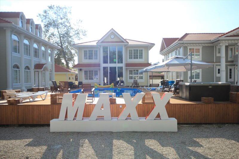 Maxx Hotel 0*