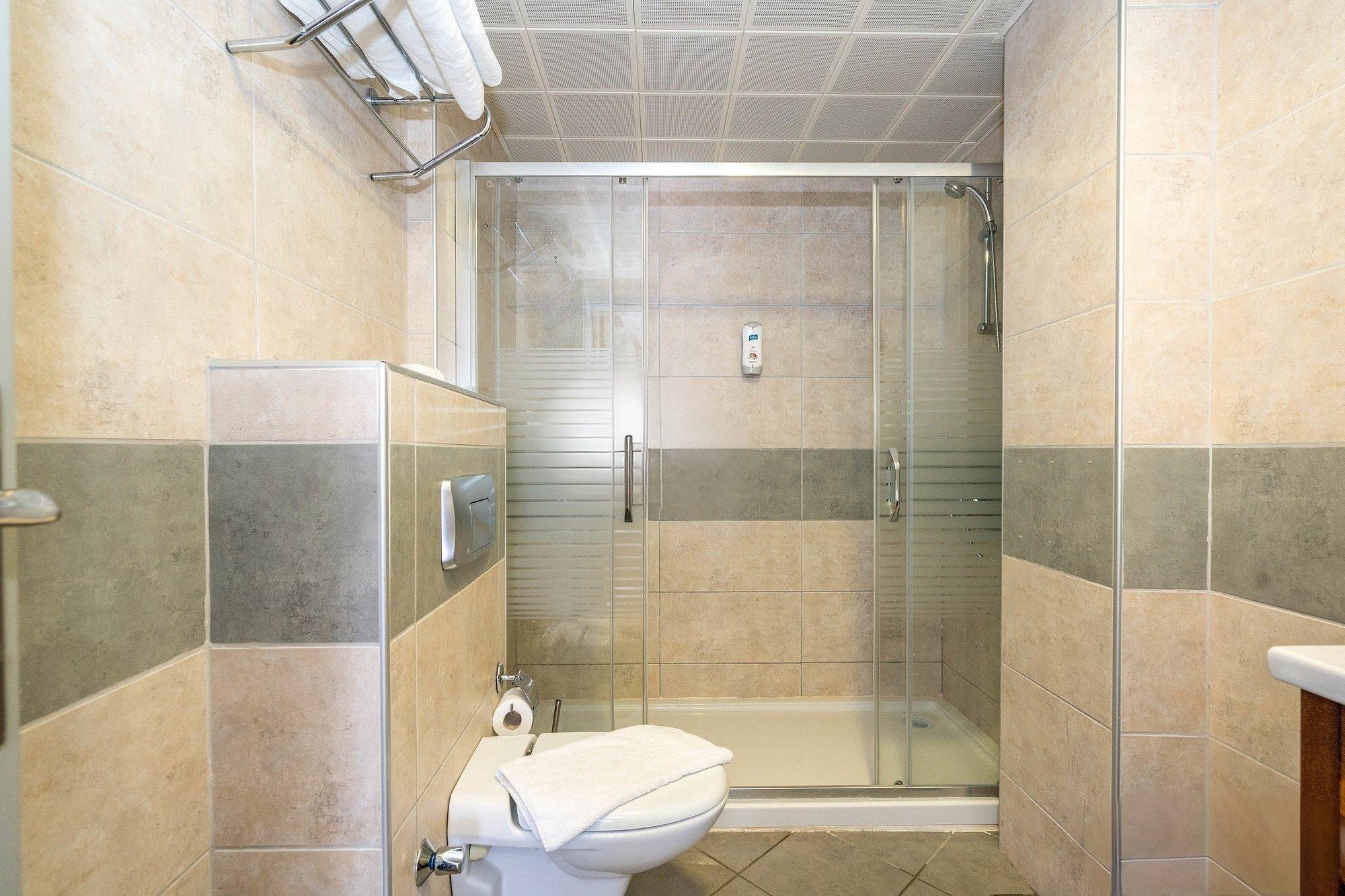 Pasa Garden Beach Hotel 4*