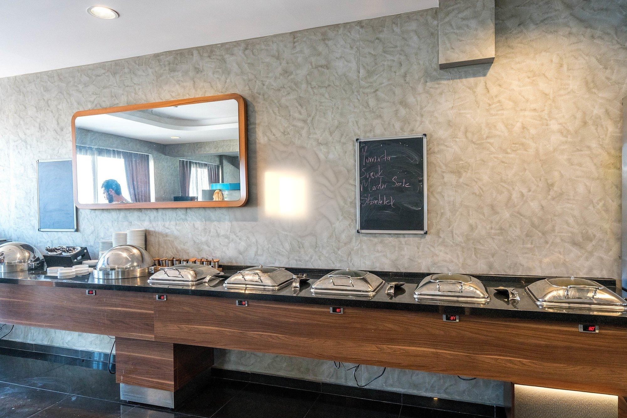 Pasa Garden Beach Hotel 4*