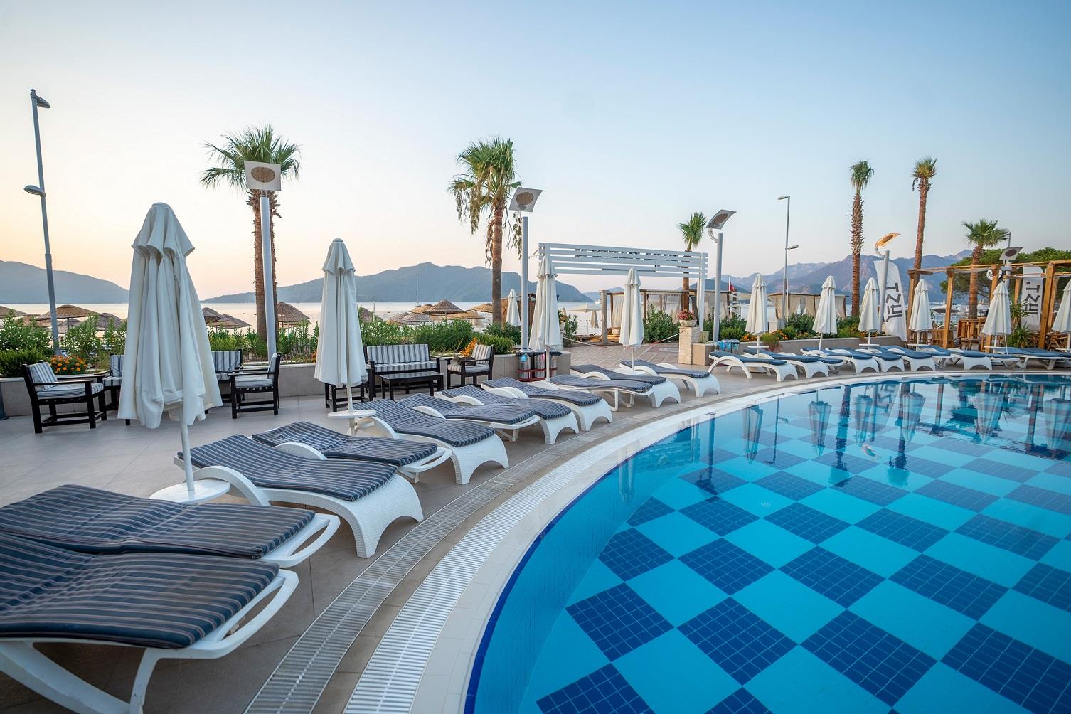 Pasa Garden Beach Hotel 4*