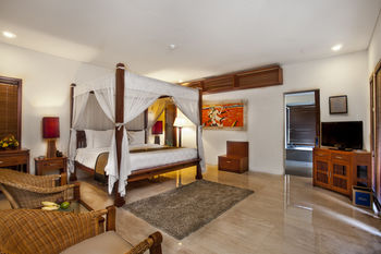 Balibaliku Beach Front Luxury Private Pool Villa 4*