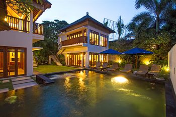 Balibaliku Beach Front Luxury Private Pool Villa 4*
