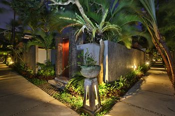 Balibaliku Beach Front Luxury Private Pool Villa 4*