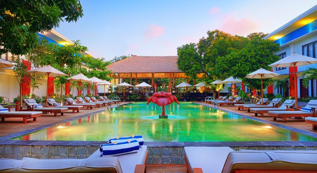 Ozz Hotel Kuta Bali 3*