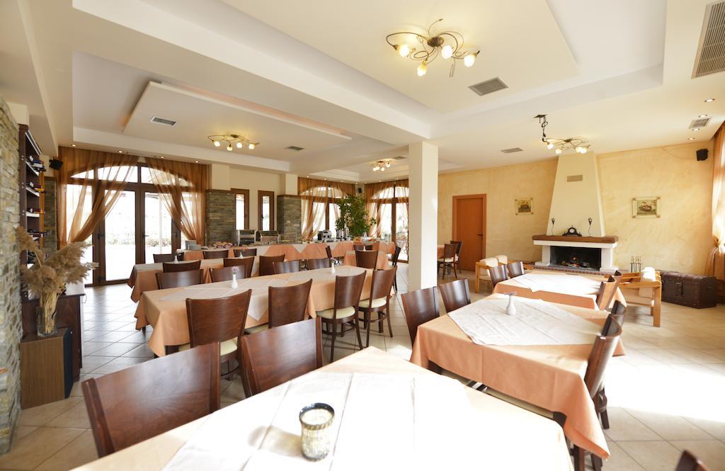 Yannis Resort Hotel Restaurant