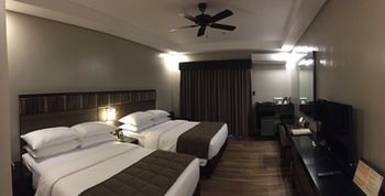 Two Seasons Coron Bayside Hotel 4*