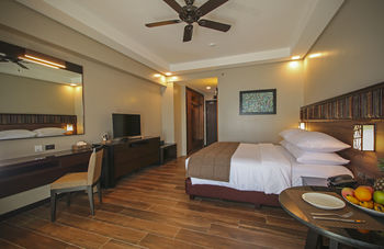 Two Seasons Coron Bayside Hotel 4*