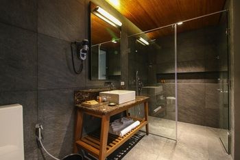 Two Seasons Coron Bayside Hotel 4*