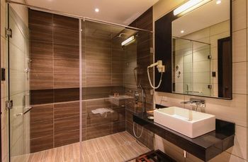 Two Seasons Coron Bayside Hotel 4*