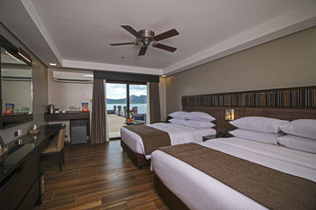 Two Seasons Coron Bayside Hotel 4*