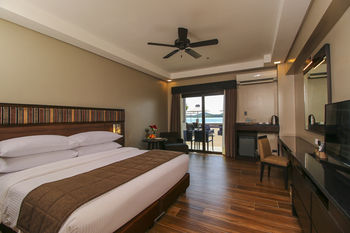 Two Seasons Coron Bayside Hotel 4*