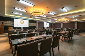 Two Seasons Coron Bayside Hotel 4*