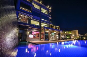 Two Seasons Coron Bayside Hotel 4*