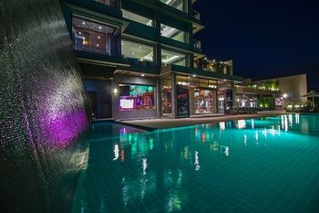 Two Seasons Coron Bayside Hotel 4*