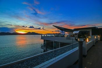 Two Seasons Coron Bayside Hotel 4*