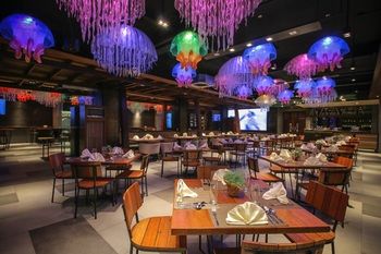Two Seasons Coron Bayside Hotel 4*