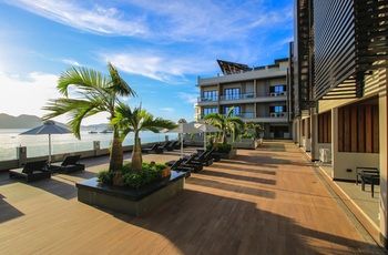 Two Seasons Coron Bayside Hotel 4*
