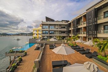 Two Seasons Coron Bayside Hotel 4*