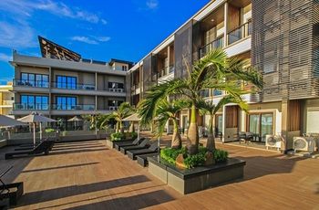 Two Seasons Coron Bayside Hotel 4*