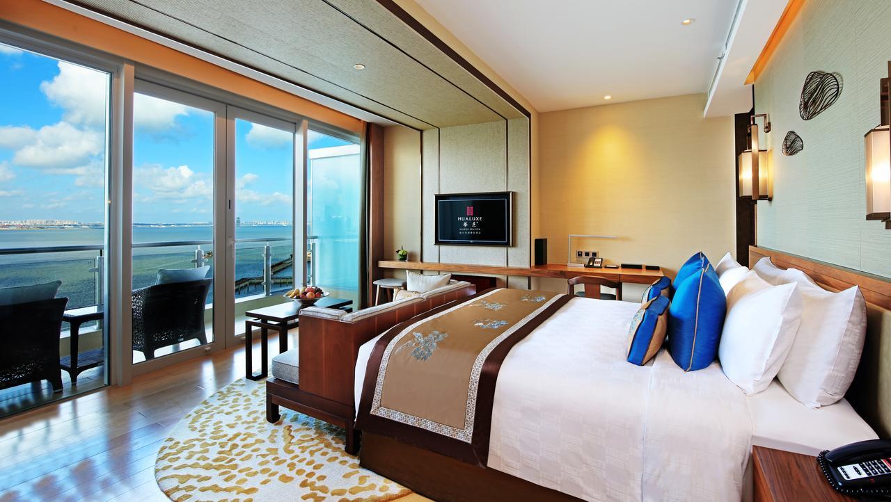 Вэйхай китай отдых на море. Хуалюкс Хайнань отель. Sea view 4 Вэйхай. HUALUXE Xiamen Haicang, an IHG Hotel. Royal Sea view 4 Alayea.