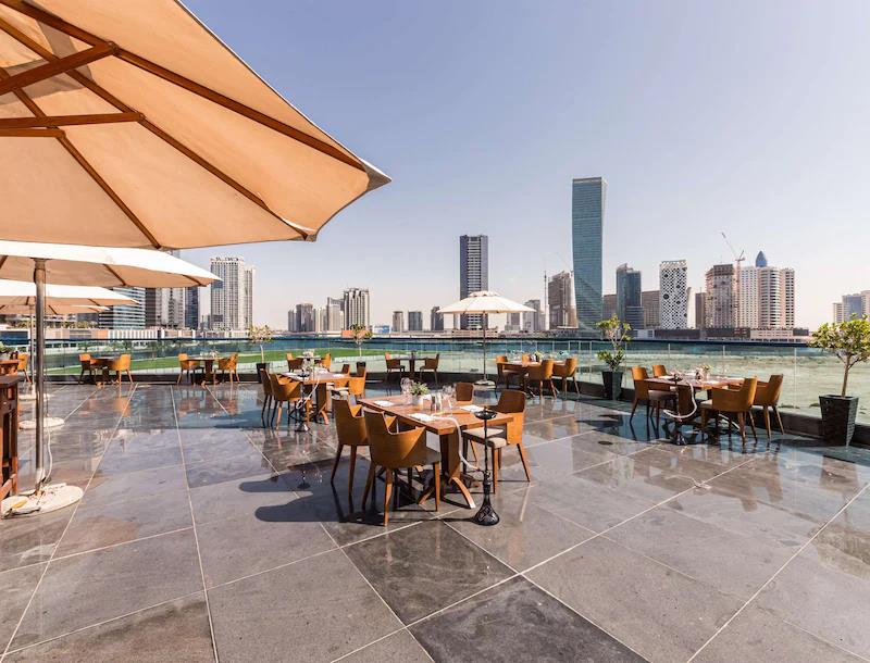 Radisson Blu Hotel Dubai Waterfront 5*