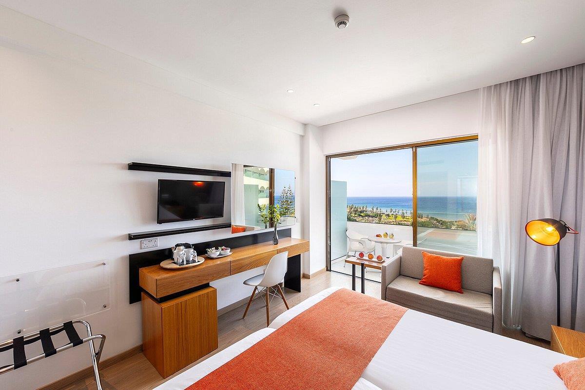 Кипр протарас апартаменты у моря самая маленькая однокомнатная квартира