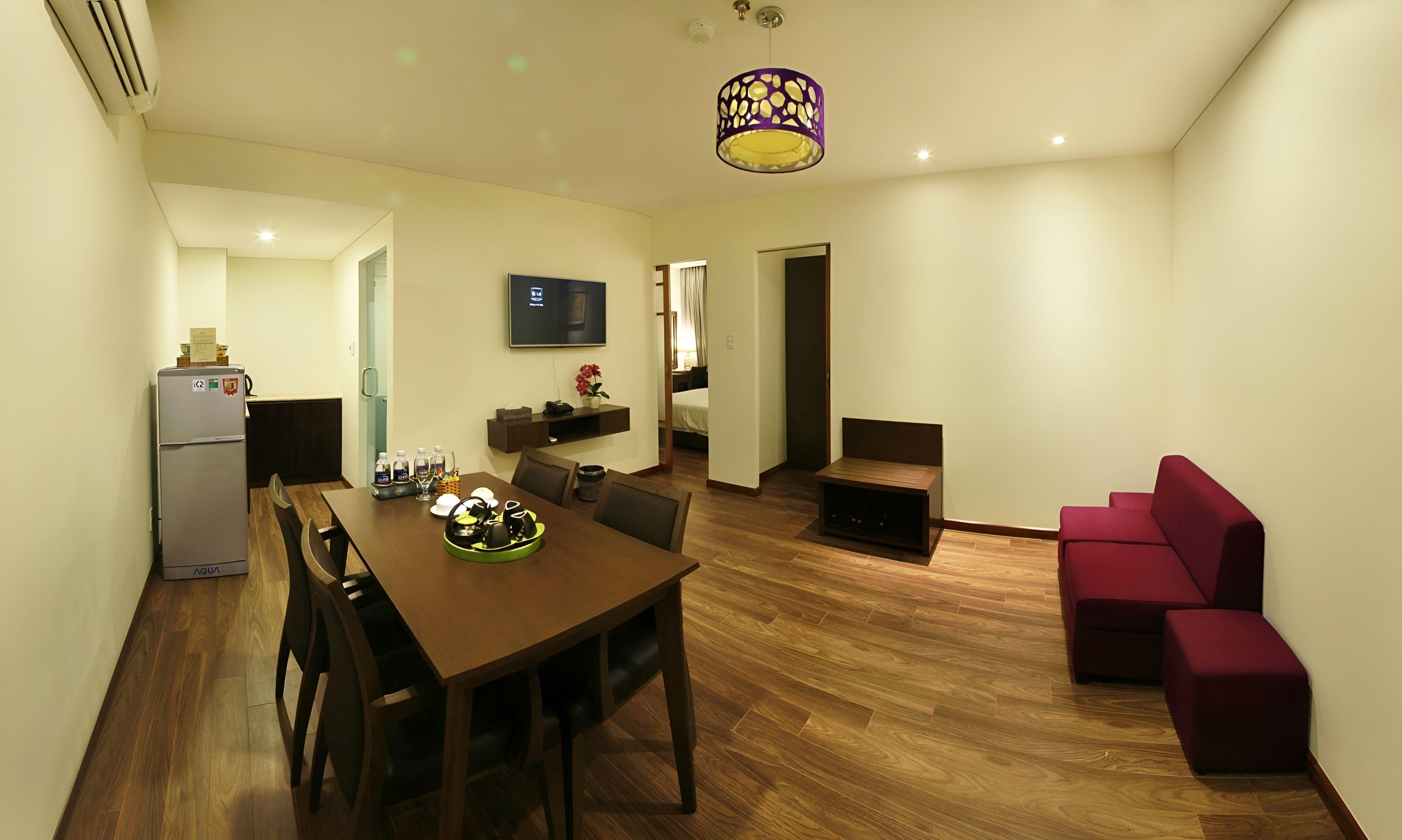 Danaciti Hotel 4*