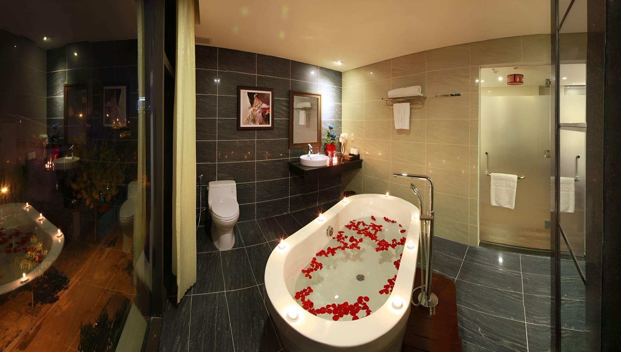Danaciti Hotel 4*