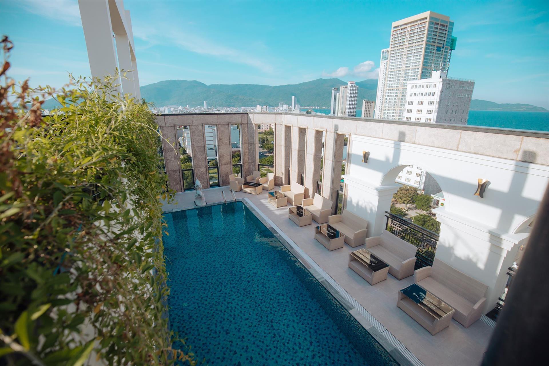 Danaciti Hotel 4*