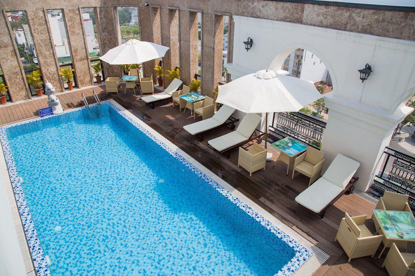Danaciti Hotel 4*